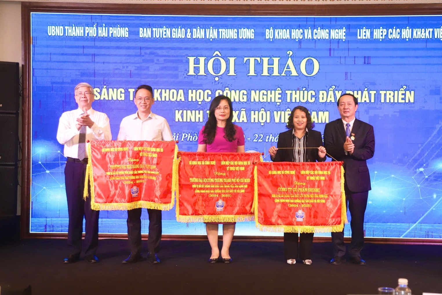 Đoàn đại biểu Hội nghị về Khoa học – Công nghệ của Trung ương tham quan KCN Nam Cầu Kiền - 8