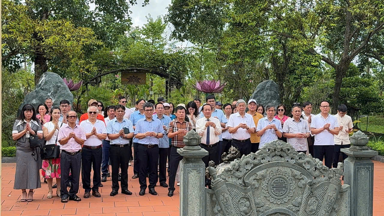 Đoàn đại biểu Hội nghị về Khoa học – Công nghệ của Trung ương tham quan KCN Nam Cầu Kiền - 3