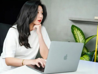 Công nghệ - Giá MacBook tháng 8: Giảm tối đa 5 triệu đồng, nhiều ưu đãi cho sinh viên
