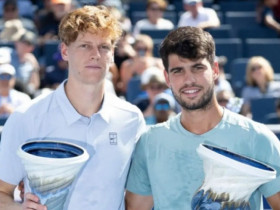 Alcaraz bất ngờ chiếm vị trí số 1 thế giới của Sinner (Bảng xếp hạng tennis 25/8)