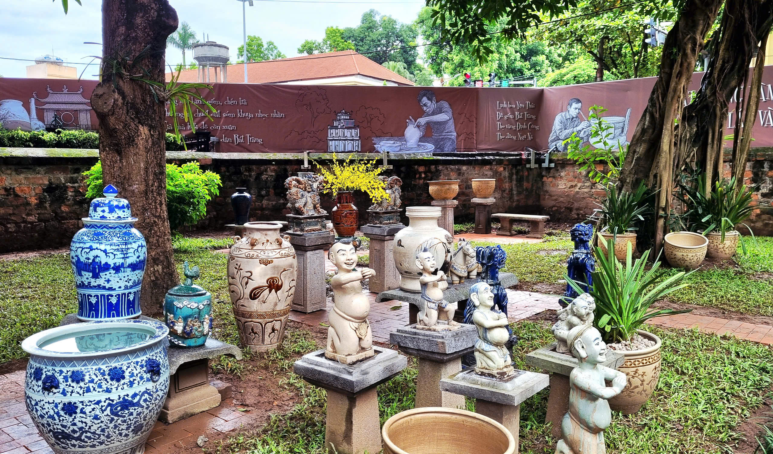 Trưng bày “Tình Đất và Gốm”: Giới thiệu tinh hoa gốm sứ truyền thống Bát Tràng - 3
