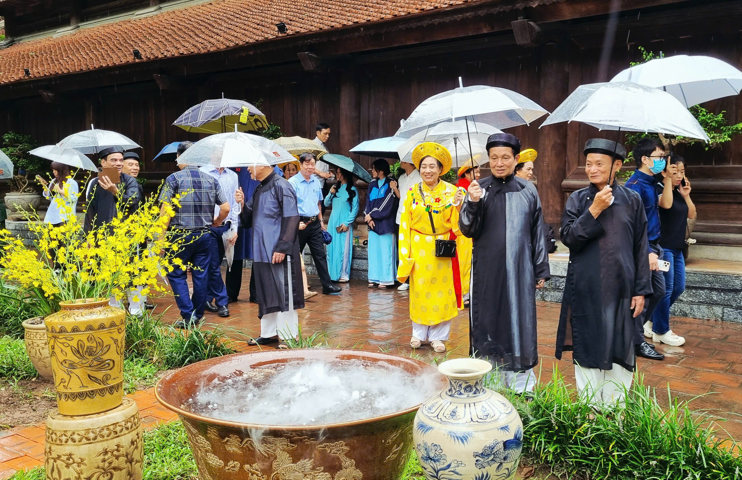 Trưng bày “Tình Đất và Gốm”: Giới thiệu tinh hoa gốm sứ truyền thống Bát Tràng - 5