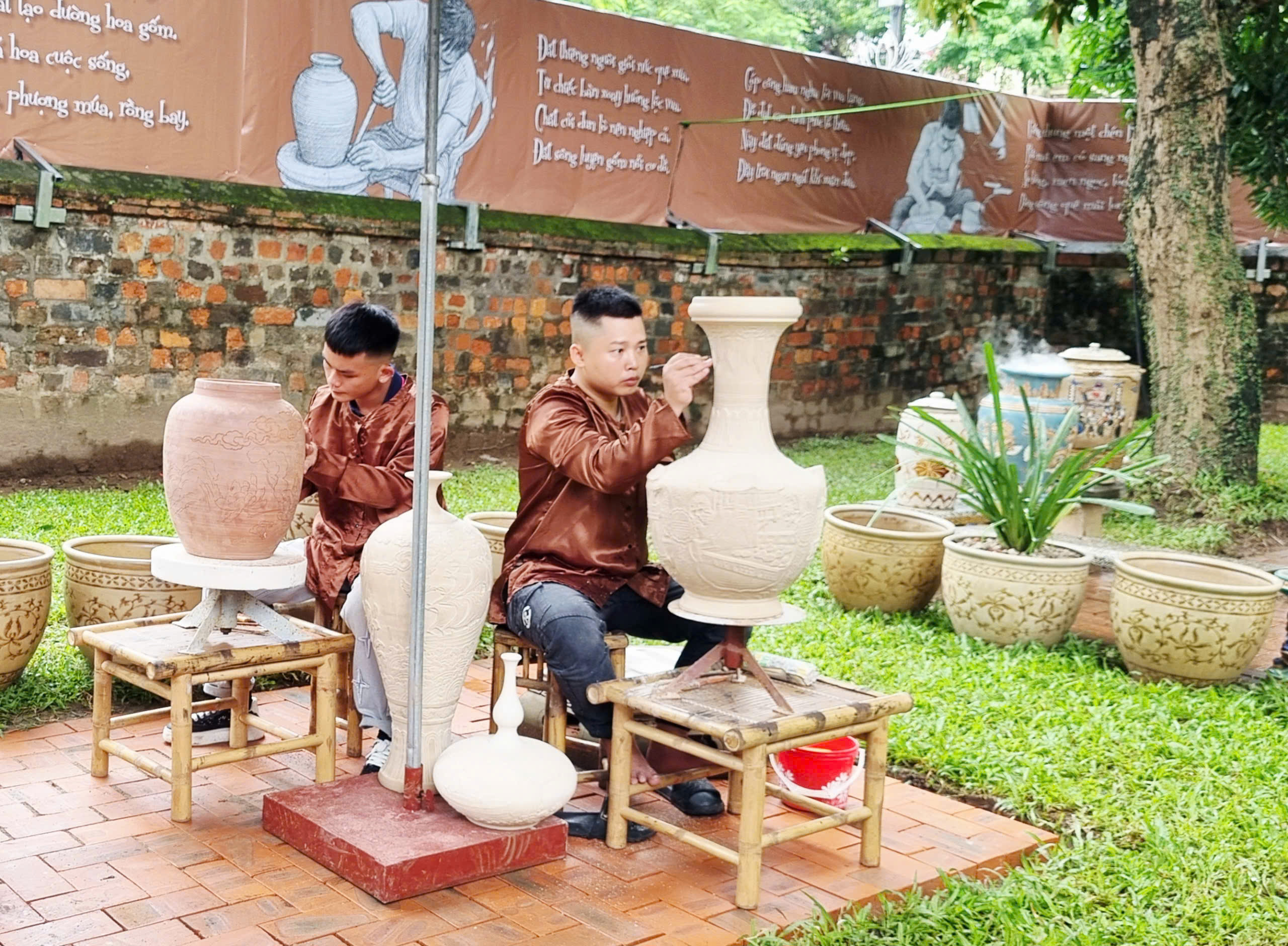 Trưng bày “Tình Đất và Gốm”: Giới thiệu tinh hoa gốm sứ truyền thống Bát Tràng - 6