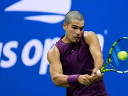 Thể thao - Alcaraz &quot;xuống tóc&quot; gây ngỡ ngàng US Open, lập kỳ tích sánh ngang Nadal