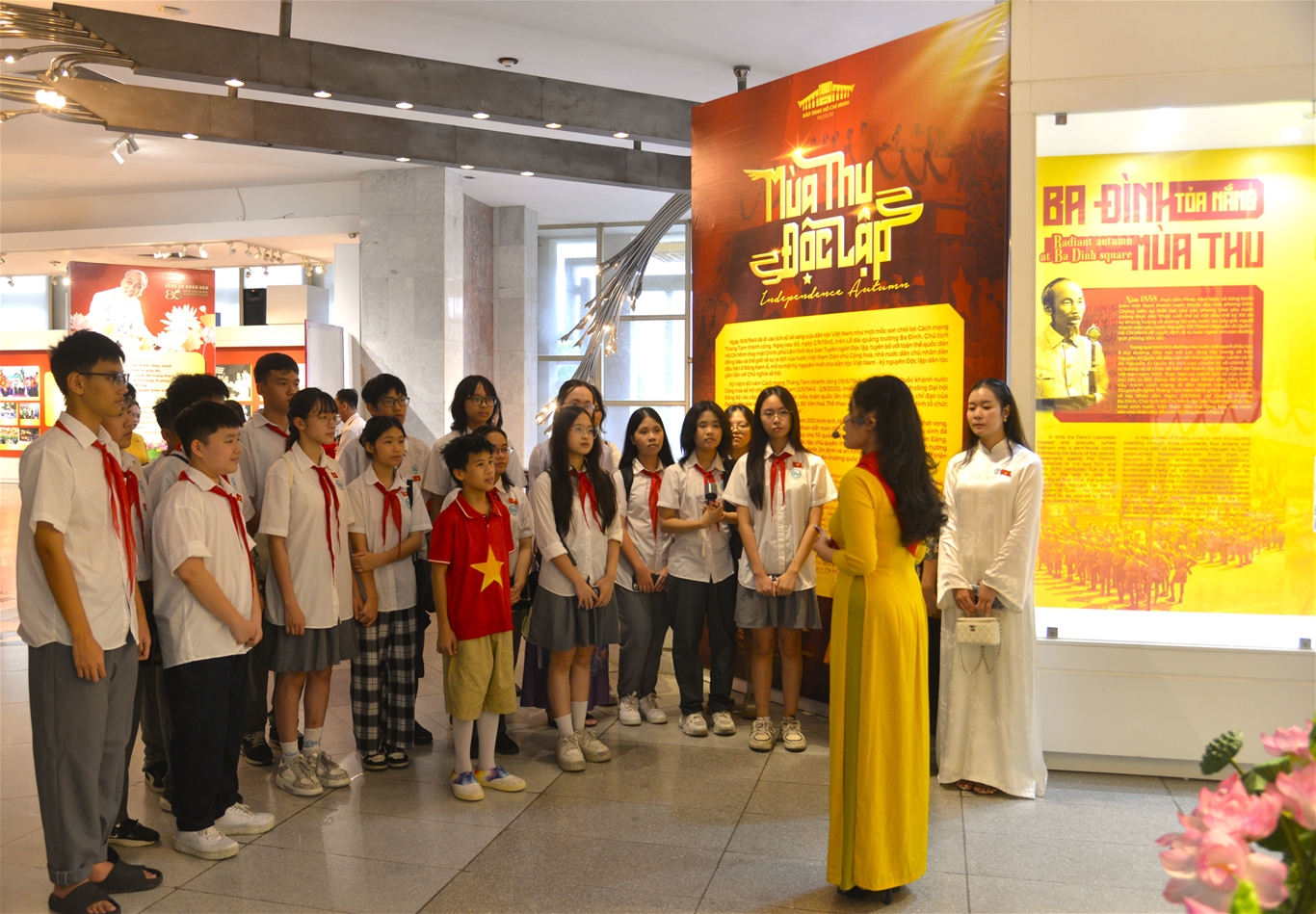 Giới thiệu hơn 200 tư liệu, hình ảnh và hiện vật tại trưng bày chuyên đề “Mùa thu Độc lập” - 4