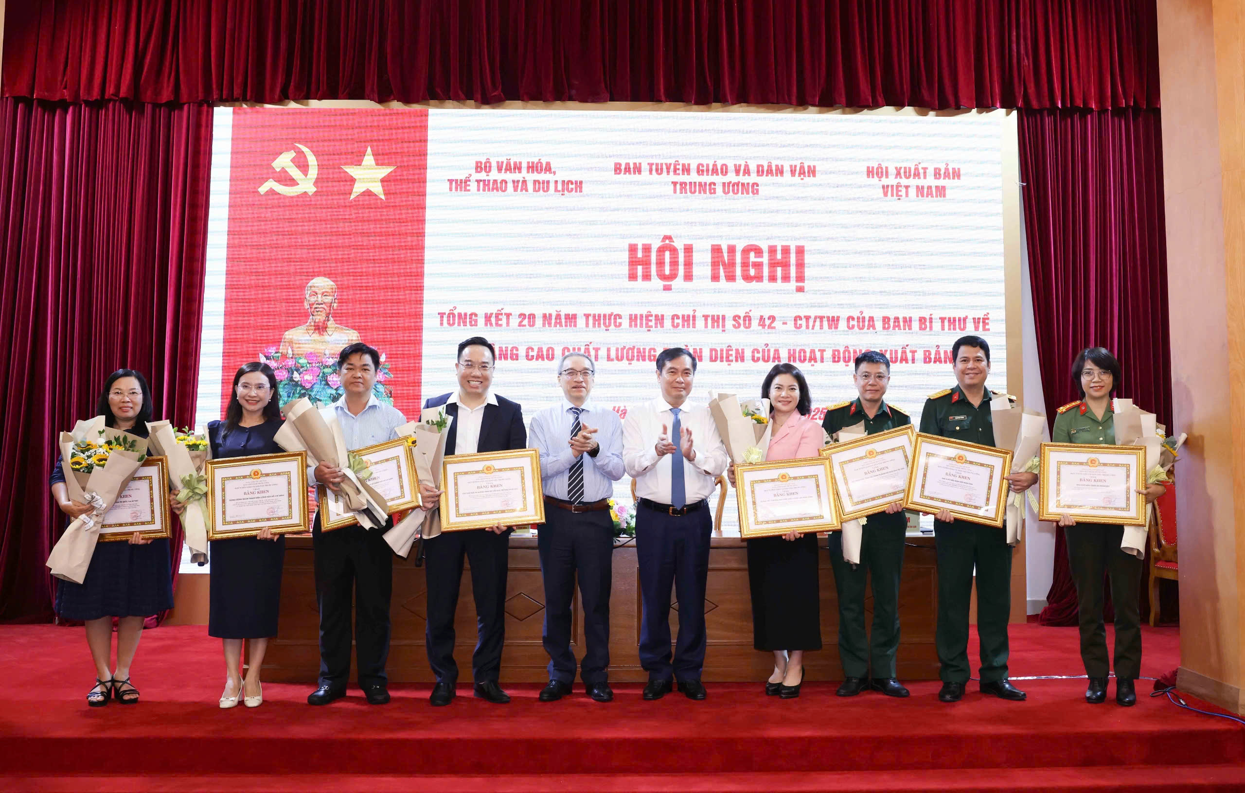 Hội nghị tổng kết 20 năm thực hiện Chỉ thị số 42-CT/TW về “Nâng cao chất lượng toàn diện của hoạt động xuất bản” - 2