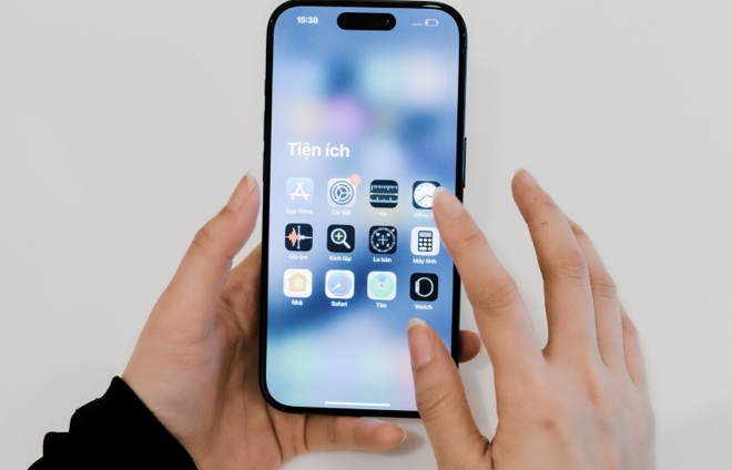 Lo giá iPhone 17 tăng "phi mã", thị trường iPhone cũ bỗng... sôi động - 1