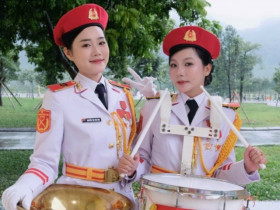 Nữ chiến sỹ khối 
