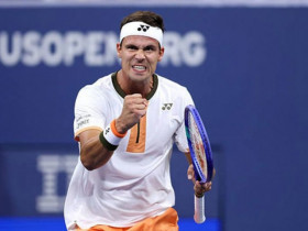 Nóng bỏng tennis US Open: Tsitsipas thua sốc, Zverev đoạt vé nhẹ nhàng