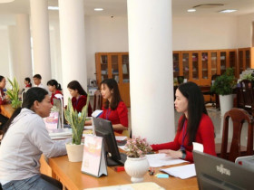 Kinh tế 24h: Kho bạc làm xuyên lễ để kịp chi quà 100.000 đồng trước 2/9 cho người dân