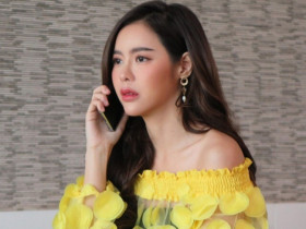 Cầm nhầm điện thoại chồng, trên đường đi làm bỗng nhận cuộc gọi từ mẹ chồng, tôi ly hôn khi bà nói 3 từ
