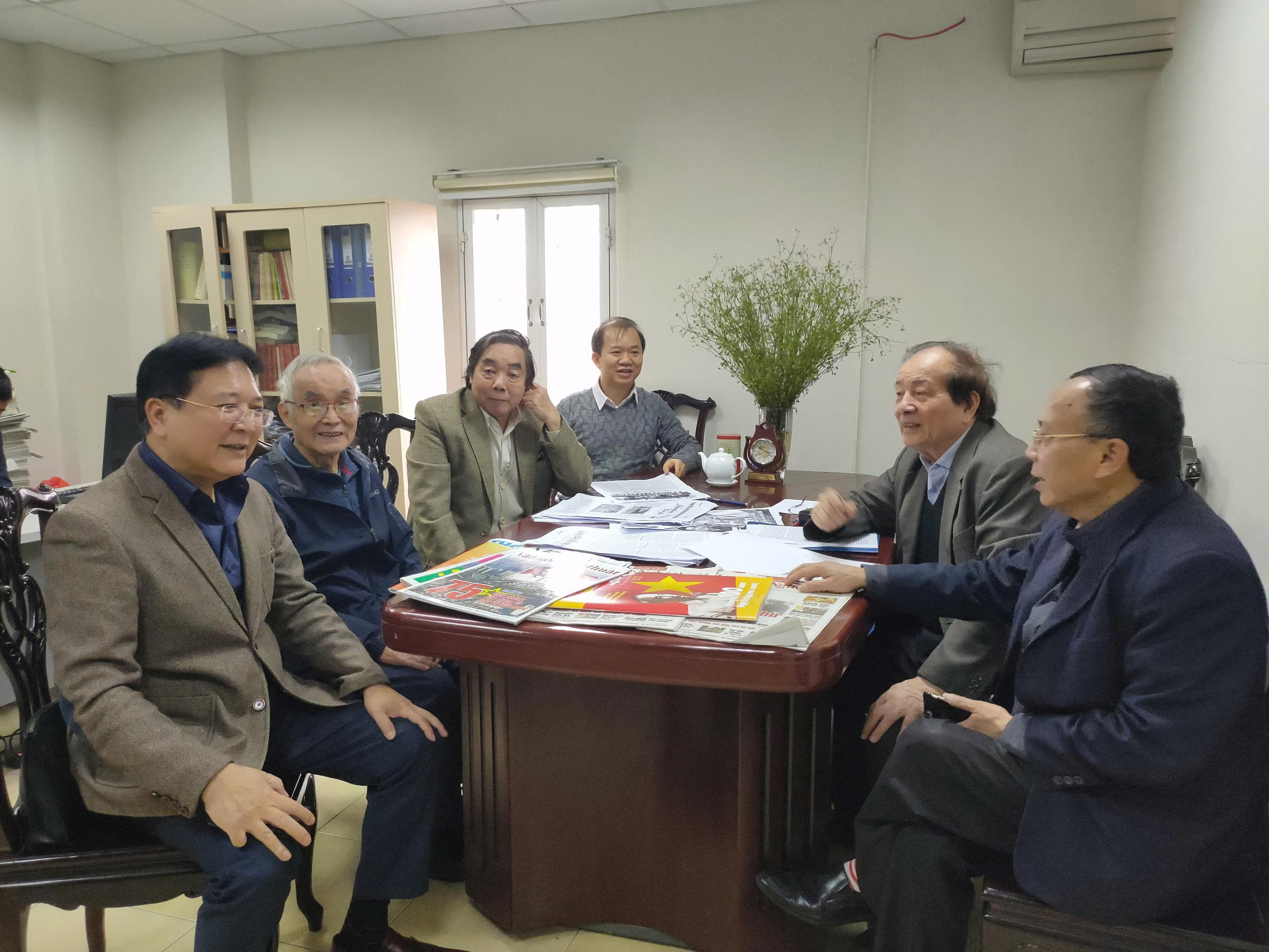 Nhà văn Vũ Huy Anh - người gióng tiếng chuông nhân - quả - 2