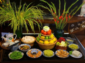 Tại sao người xưa sợ nhất Rằm tháng 7 âm lịch? Nên chọn hoa nào, quả gì cúng rằm để mang đến phúc khí, tài lộc?