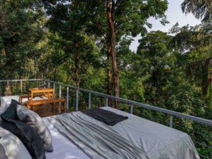 Kinh tế - Độc đáo căn cabin nhỏ có giường “trượt ra ngoài trời” ngắm sao