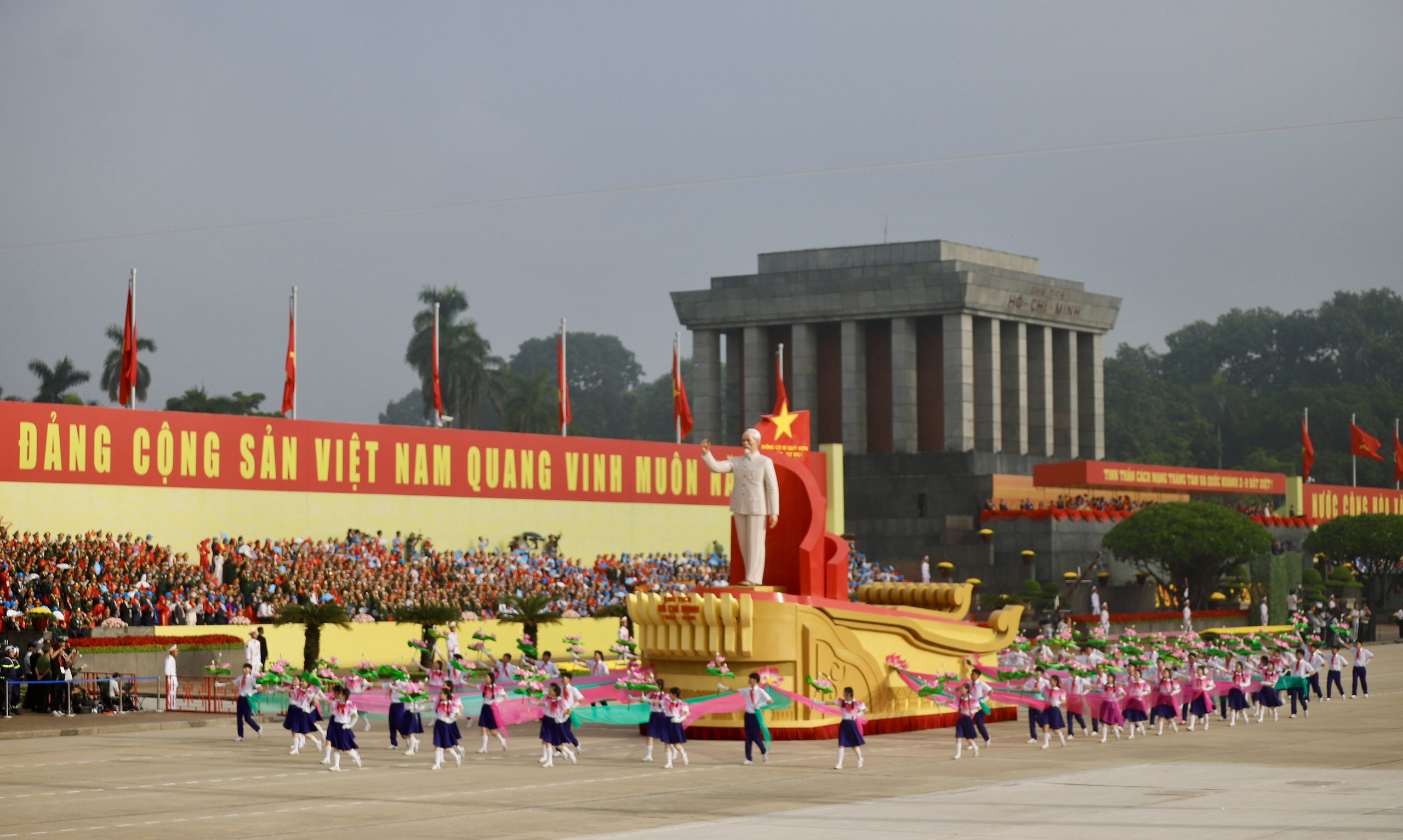 Tổ chức trọng thể Lễ kỷ niệm 80 năm Quốc khánh nước Cộng hòa xã hội chủ nghĩa Việt Nam - 10