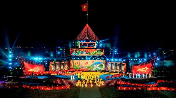 Truyền tình yêu nước cho giới trẻ qua những Concert Quốc gia - 2