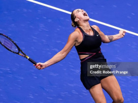 Rực lửa bán kết US Open: Sabalenka ngược dòng đẳng cấp