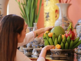 Sáng Rằm tháng 7 năm Ất Tỵ hãy đặt 4 thứ có mùi lên bàn thờ, từ giờ đến cuối năm vận đỏ như son