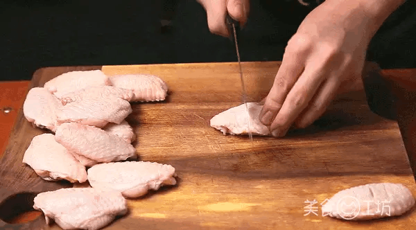 Cánh gà làm cách này vừa đơn giản lại tốn cơm - 2
