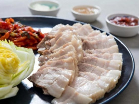 Cách làm thịt heo luộc cuốn kiểu Hàn Quốc ngon khó cưỡng
