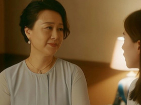 Tôi kinh ngạc khi thấy mẹ đẻ đang ở trong nhà tắm, càng sốc hơn với việc làm của mẹ chồng