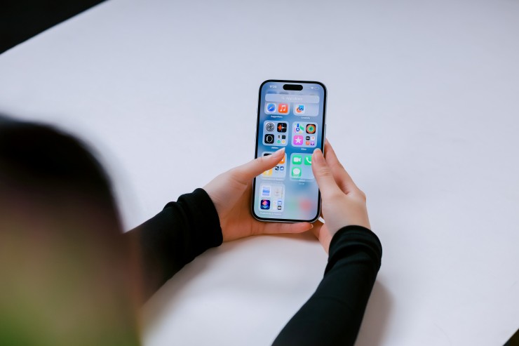 Giá iPhone cũ trước giờ ra mắt iPhone 17 series: Nhiều mẫu Pro Max "đại hạ giá" - 1