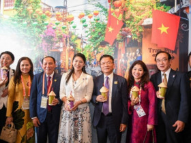 Công chúa Nhật Bản thưởng thức trà chanh Việt Nam