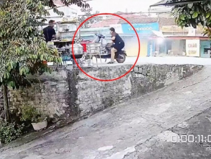 Giao thông - Clip: Pha đi mua bánh của nữ Ninja khiến chủ cửa hàng được phen hú hồn