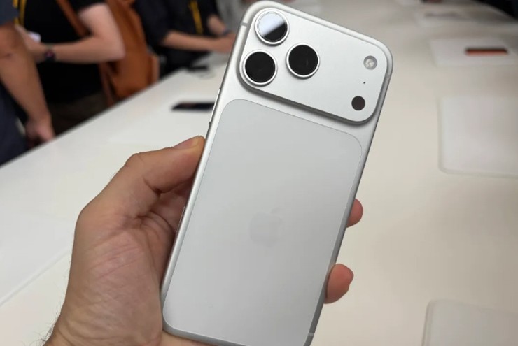 Mẫu iPhone 17 Pro “tốt nhất” không được bán tại Việt Nam - 1