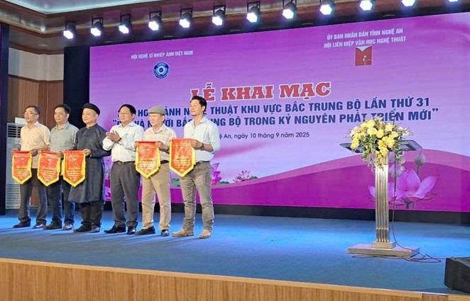Nghệ An: Khai mạc Liên hoan Ảnh nghệ thuật khu vực Bắc Trung Bộ lần thứ 31 - 4