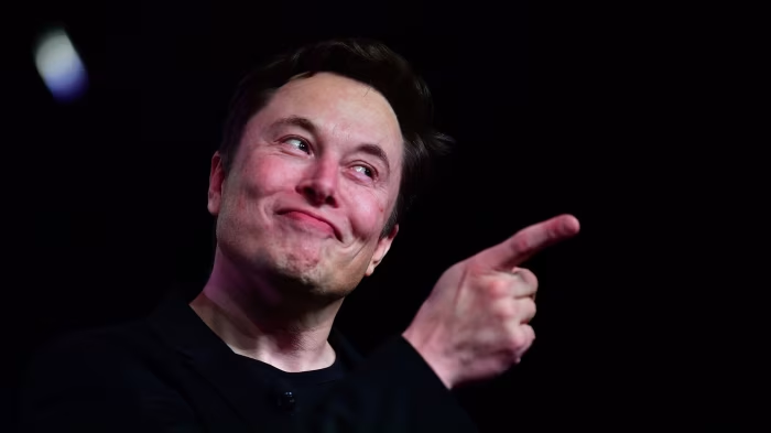 Elon Musk tiếp tục là tỷ phú hơn 400 tỷ USD - 1