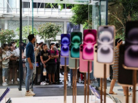 Lần đầu tiên trong lịch sử, iFan Việt không phải ra nước ngoài xếp hàng mua iPhone