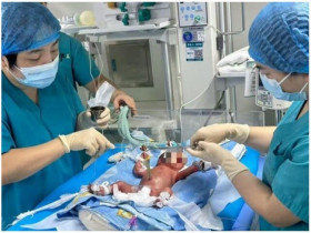 Hành trình 70 ngày giành giật sự sống của mẹ bầu có cổ tử cung bất thường