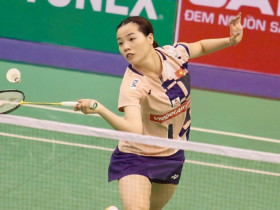 Hot girl cầu lông Thùy Linh thắng nghẹt thở tay vợt Thái Lan, vào bán kết Vietnam Open
