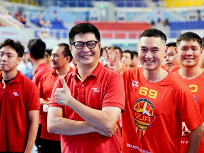 Thông tin doanh nghiệp - Gần 600 “chiến binh bầu trời” Vietjet tranh tài thể thao và hành động vì môi trường biển