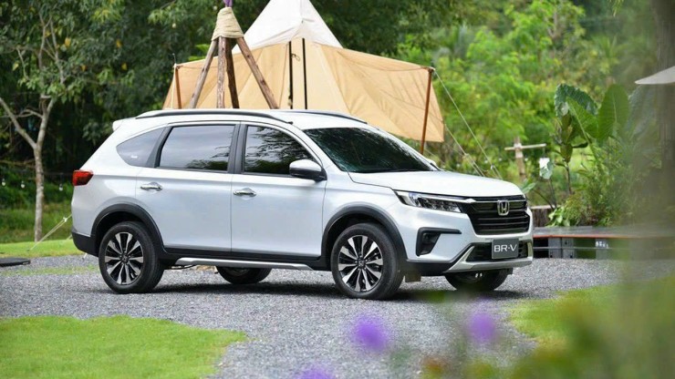 Doanh số sụt giảm, Mitsubishi Xpander vẫn bỏ xa Toyota Veloz Cross - 3