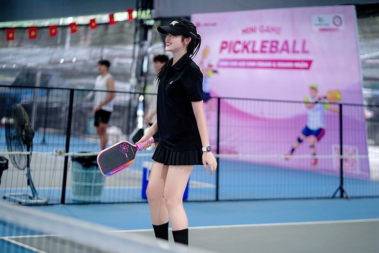 Á hậu Huyền My chấn thương vì pickleball, hoa khôi Đặng Yến khoe danh hiệu - 1