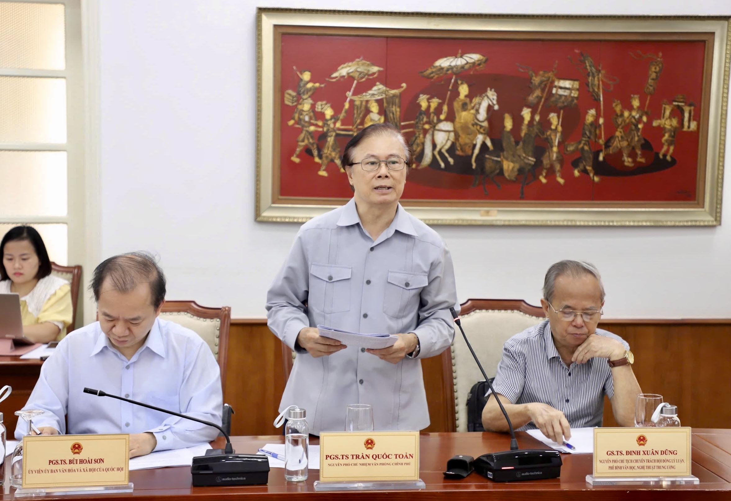 Thứ trưởng Thường trực Lê Hải Bình chủ trì Tọa đàm xây dựng dự thảo Nghị quyết của Bộ Chính trị về Chấn hưng và phát triển văn hóa Việt Nam trong kỷ nguyên mới - 3