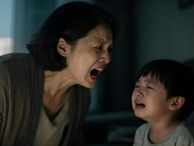 4 kiểu mẹ dễ khiến con cái mất tự tin, sống cả đời trong lo âu