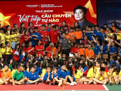 Gia đình - Nhạc sĩ Nguyễn Văn Chung &quot;đứng lớp&quot; tiết học đặc biệt