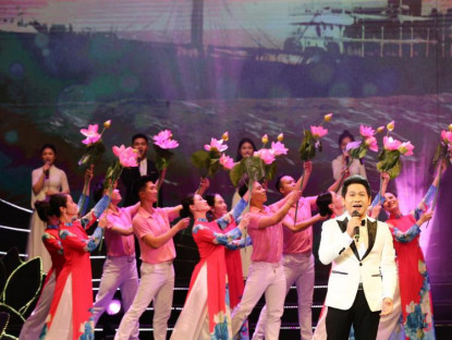 Phê bình - Lý luận - Xã hội hóa văn học nghệ thuật vài quan sát, ghi nhận từ thực tế