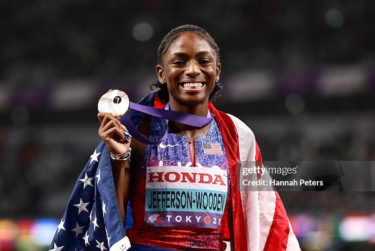 Lyles đoạt HCV 200m giải điền kinh vô địch thế giới, san bằng kỷ lục của Usain Bolt - 2