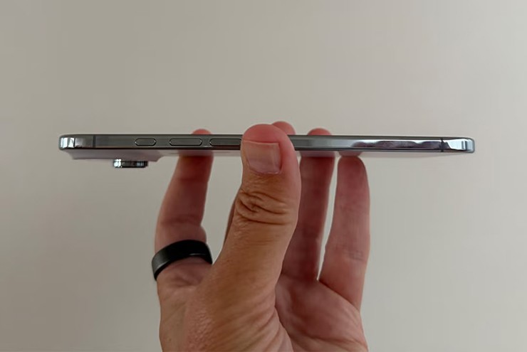 Những người dùng iPhone 17 đầu tiên: Thận trọng với quảng cáo của Apple - 2