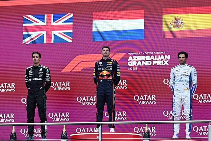 Kết quả đua xe F1, Azerbaijan GP: Verstappen về nhất, Norris lỡ cơ hội bám đuổi Piastri - 1