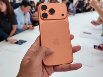 Công nghệ - Galaxy S26 Ultra gây bất ngờ khi được người dùng &quot;mê&quot; hơn iPhone 17 Pro