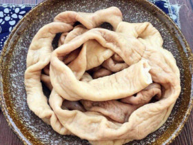 Rửa lòng già dùng giấm là chưa chuẩn, đầu bếp dạy mẹo khử mùi hôi cực đơn giản, ai cũng làm được