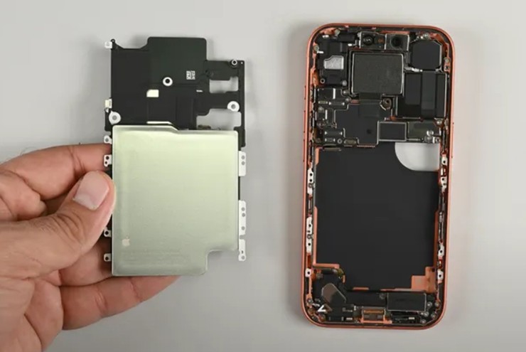 iPhone 17 Pro bị bóc trần sự thật “sang chảnh”, ẩn họa khó lường - 1