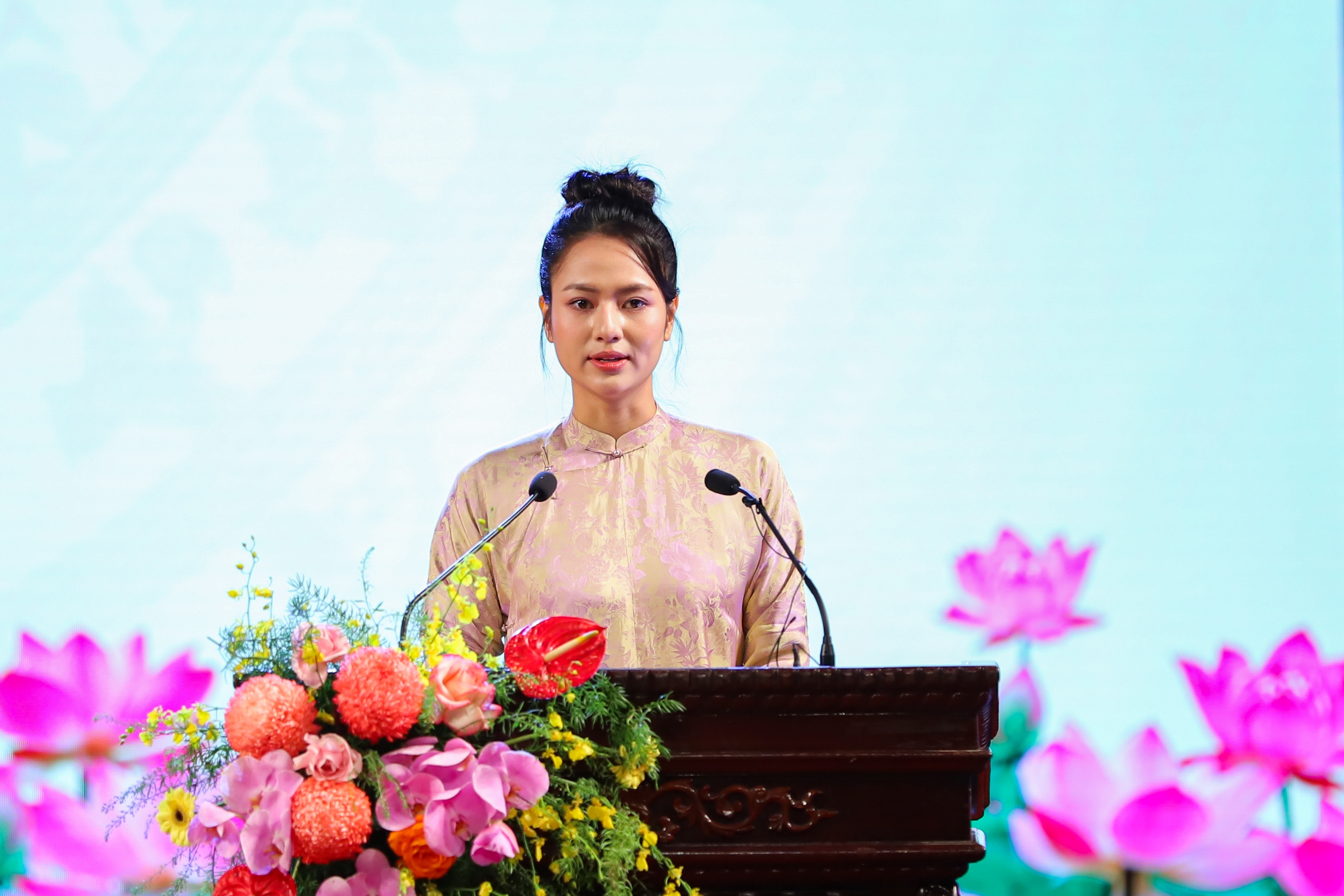 Nghệ sĩ trẻ tiếp nối truyền thống, phát huy tinh thần thi đua yêu nước - 1