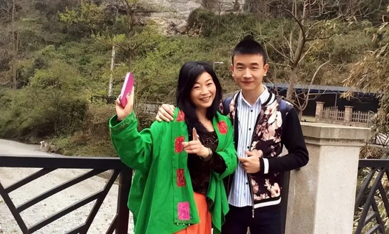 Cuộc sống của chàng trai 23 tuổi cưới vợ 46 tuổi và quyết định không có con, sau 8 năm như thế nào? - 2