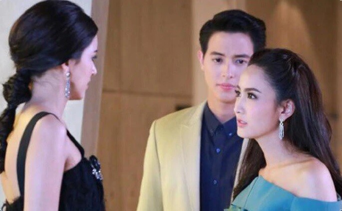 Ngày cưới, vợ cũ mang bụng bầu vượt mặt đến chúc mừng, cô dâu hỏi 1 câu làm tôi giật mình - 2